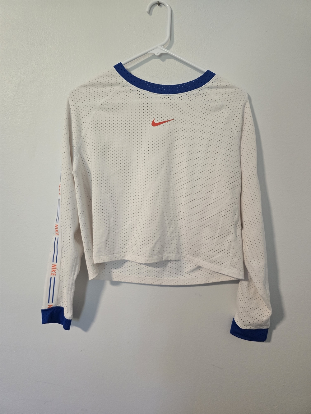 Nike Women's Running Dri-Fit Run Hype Femme Long Sleeve Crop Top White Large
